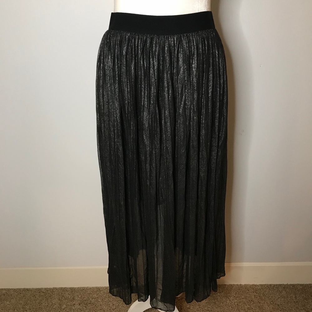 Sanctuary Pleated Silver Skirt - Size: S - Silver - Picture 8 of 15